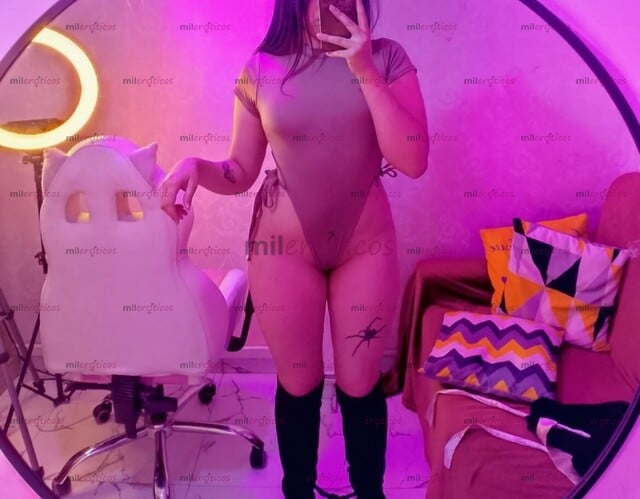 FOTOS DE KENDALL HERMOSA JOVENCITA CON CURVAS DELICIOSAS GANOCITA DE TI
