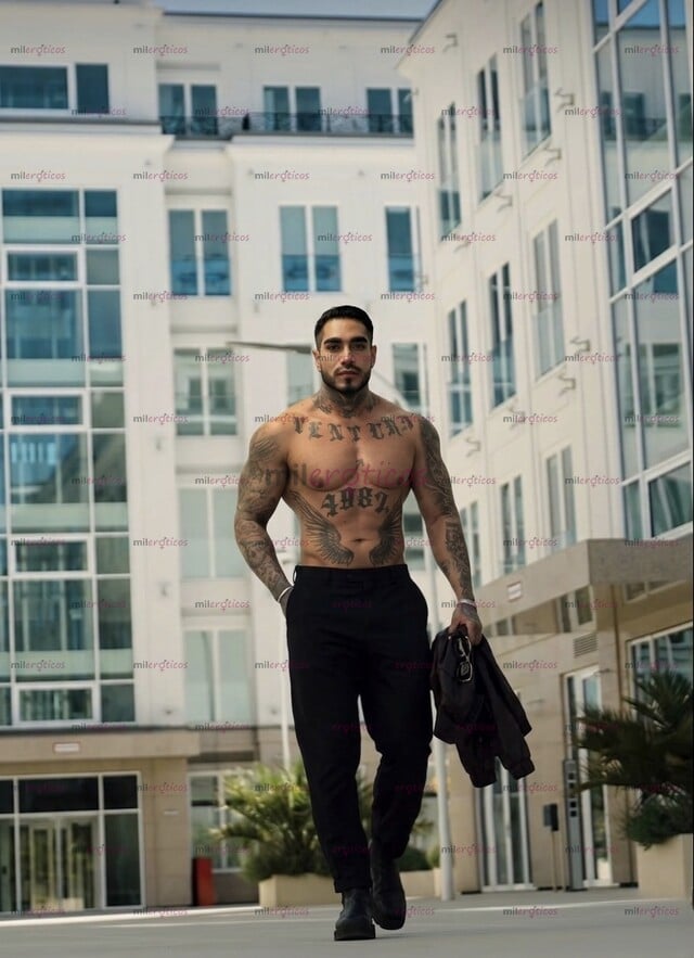 FOTOS DE GUAPO Y SEXY TATUADO MÁS QUE UN SERVICIO UNA EXPERIENCIA CON 3RO