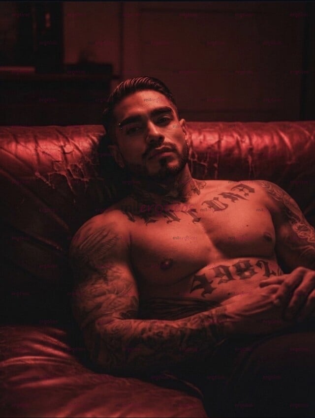 FOTOS DE GUAPO Y SEXY TATUADO MÁS QUE UN SERVICIO UNA EXPERIENCIA CON 3RO