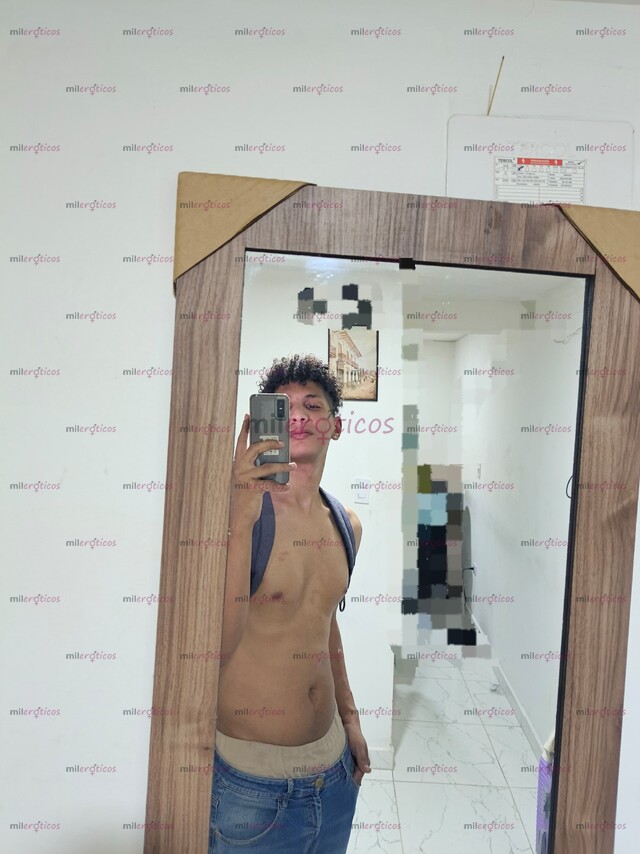 FOTOS DE JOVEN TRIGUEÑO MUY MORBOSO COMPLACIENTE