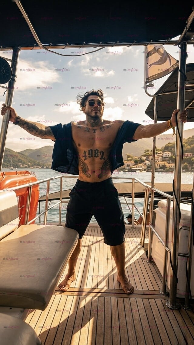 FOTOS DE GUAPO Y SEXY TATUADO MÁS QUE UN SERVICIO UNA EXPERIENCIA CON 3RO