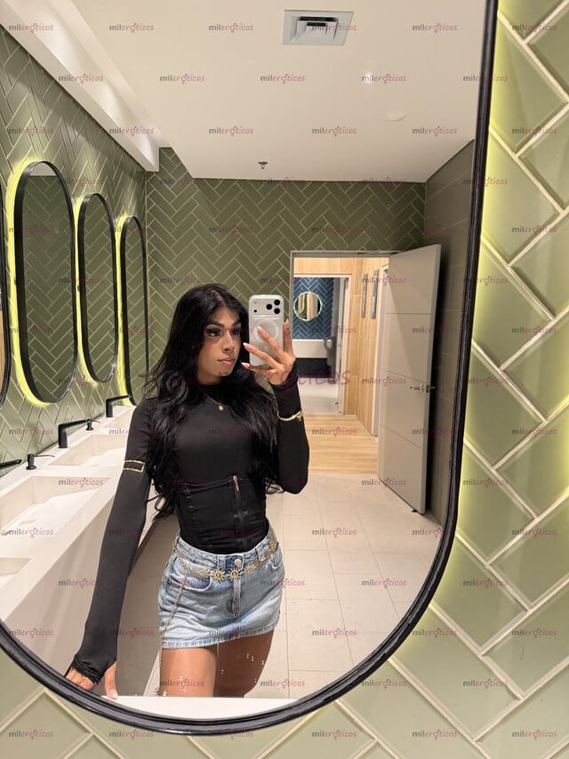 FOTOS DE LA FLACA MAS SEXY Y CALIENTE DE VISITA POR LA CIUDAD APROVECHA
