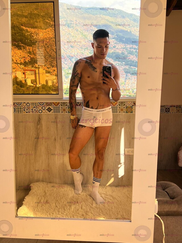 FOTOS DE JOVEN LATINO MUY APASIONADO Y DISCRETO VEN Y CREA TU MOMENTO INOLVIDABLES