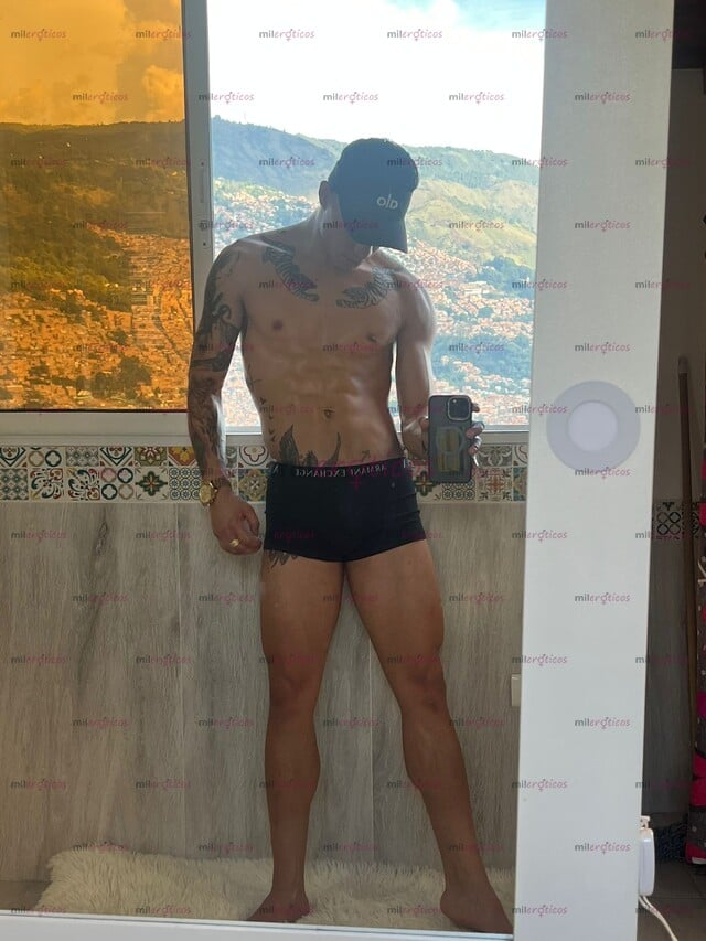 FOTOS DE JOVEN LATINO MUY APASIONADO Y DISCRETO VEN Y CREA TU MOMENTO INOLVIDABLES