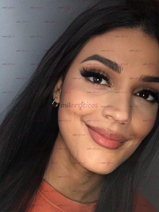 FOTOS DE SEXY MORENA, CACHONDA, DELGADA, DISPUESTA A COMPLACER TUS FETICHES