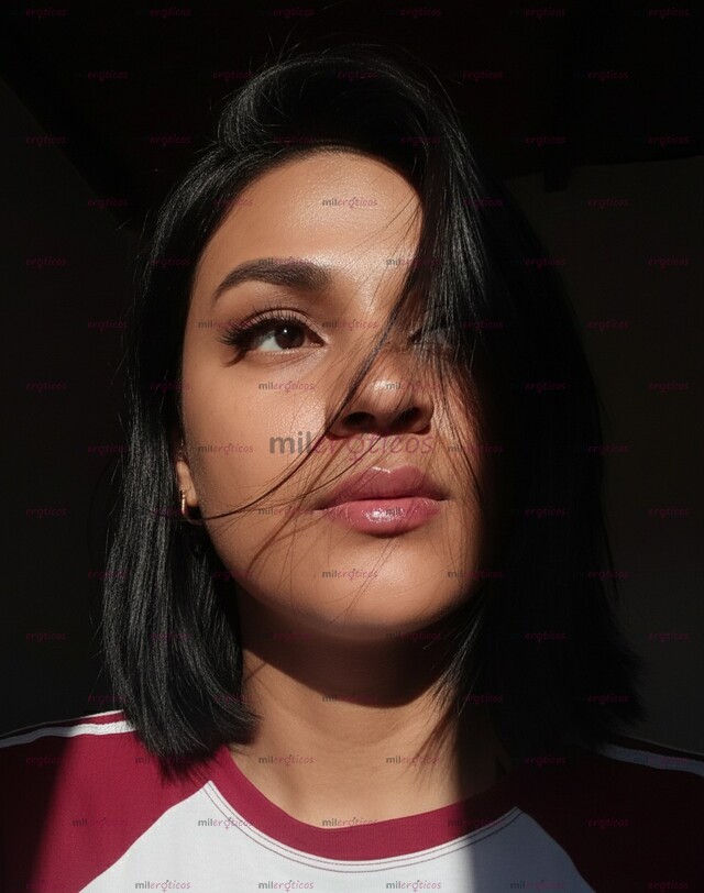 FOTOS DE SEXY MORENA, CACHONDA, DELGADA, DISPUESTA A COMPLACER TUS FETICHES