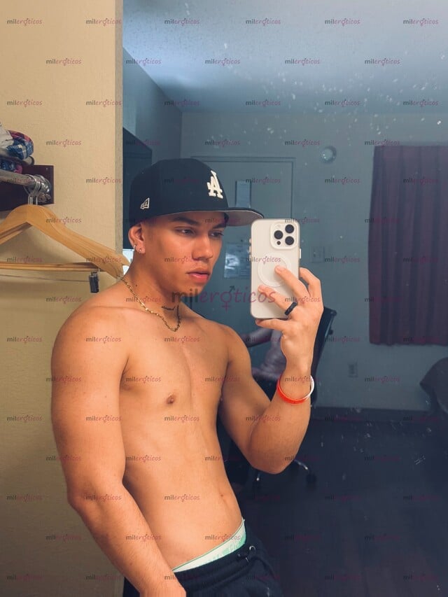 FOTOS DE CHICO DISPONIBLE PARA CUMPLIR TUS FANTASÍAS Y PASARLA RICO