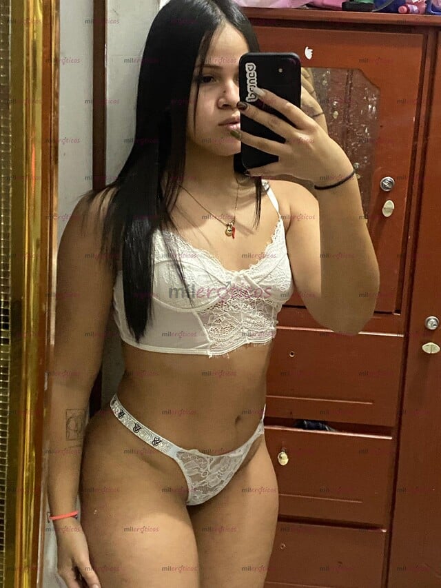 FOTOS DE SOY TU FLACA SIN LÍMITES ASTA LO INFINITO EN LA CAMA.