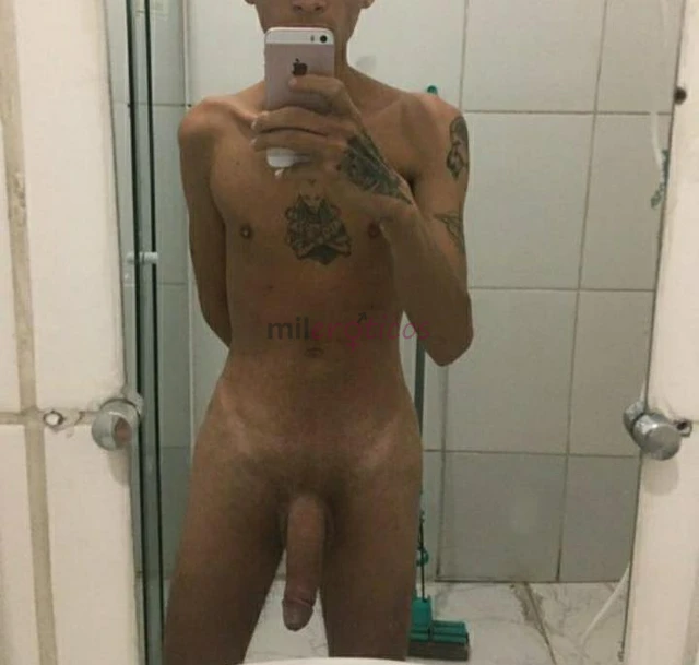 Discreto20 cm grosso leito cuzinho e bocasem frescura beijo na bocacurto uma boa putaria bem safado na cama versatil sempre limpinho e safado na cama...