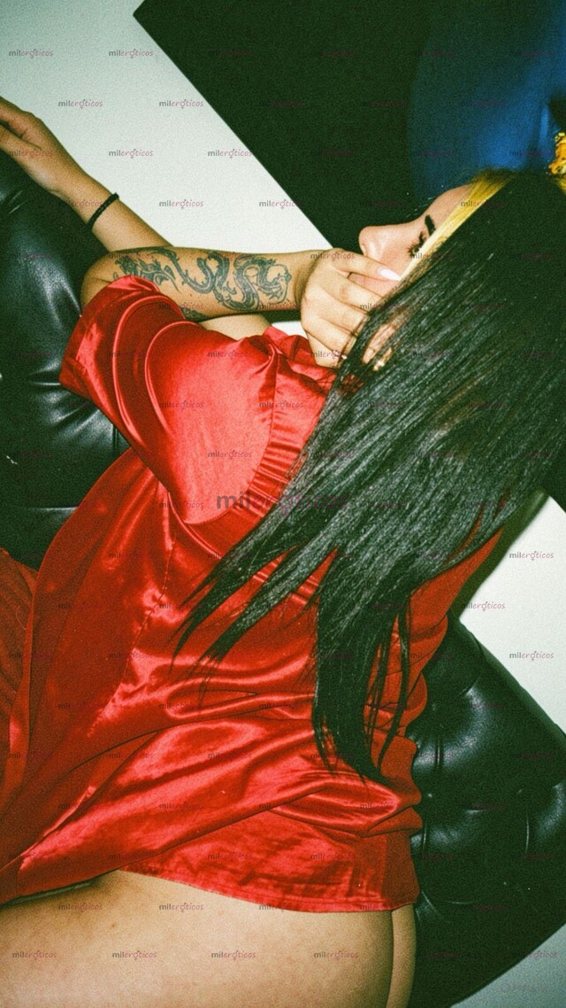 FOTOS DE KENDALL HERMOSA JOVENCITA CON CURVAS DELICIOSAS GANOCITA DE TI