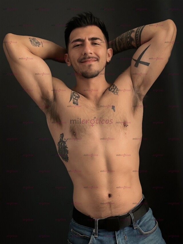 FOTOS DE CHAVO DELGADO, TATUADO, DISCRETO Y GRACIOSO. LECHE ESPERÁNDOTE
