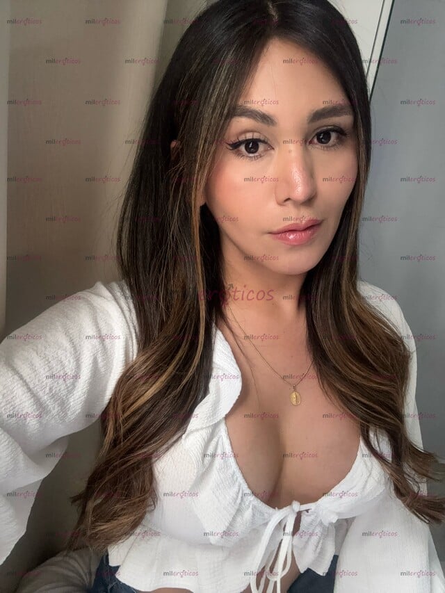 FOTOS DE ESTOY DELICIOSA, SEXOSA Y MUY CALIENTE PAPI SE HACER LO MÍO MIRA MI ONLYFANS!!