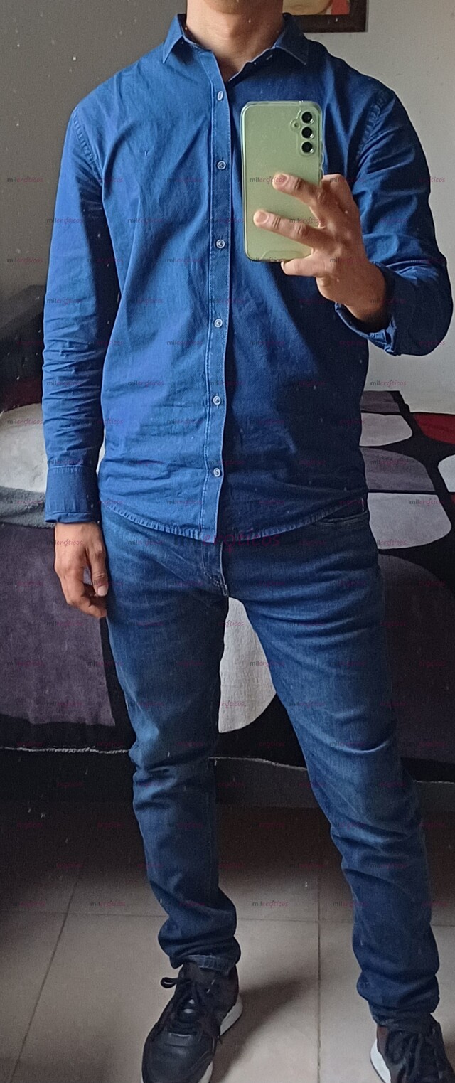 FOTOS DE JOVEN SIMPÁTICO 36 AÑOS, COLOR CANELA, DELGADO, MEDIO PAISA COSTEÑ SOLO MUJERES!