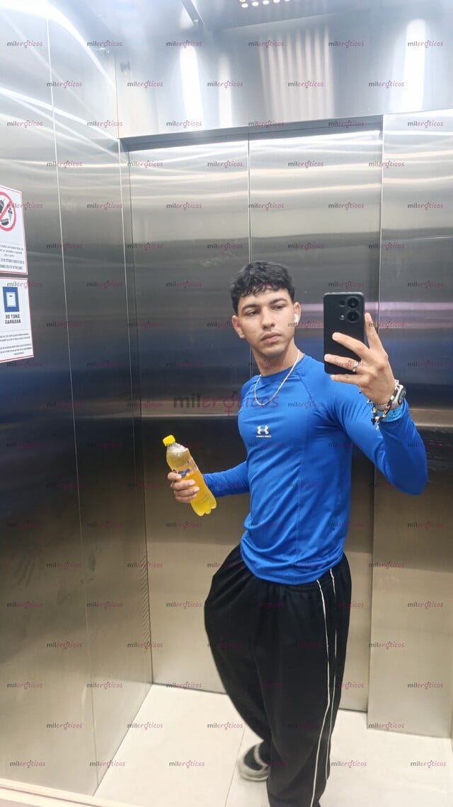 FOTOS DE JOVEN DE 23 AÑOS DE MENTE ABIERTA. SOY LINDO POCO ATLÉTICO.