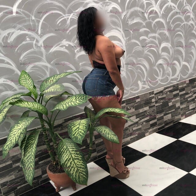 FOTOS DE DELI MORENA EXPERTA EN EL SEXO ORAL DISFRUTARE DE TI RICO