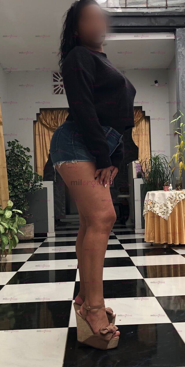 FOTOS DE DELI MORENA EXPERTA EN EL SEXO ORAL DISFRUTARE DE TI RICO