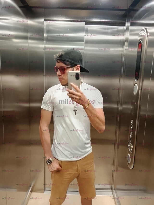FOTOS DE FERNANDO 23 AÑOS A TUS SERVICIOS CONTÁCTAME Y TE HARÉ PASAR UN MOMENTO INOLVIDAB