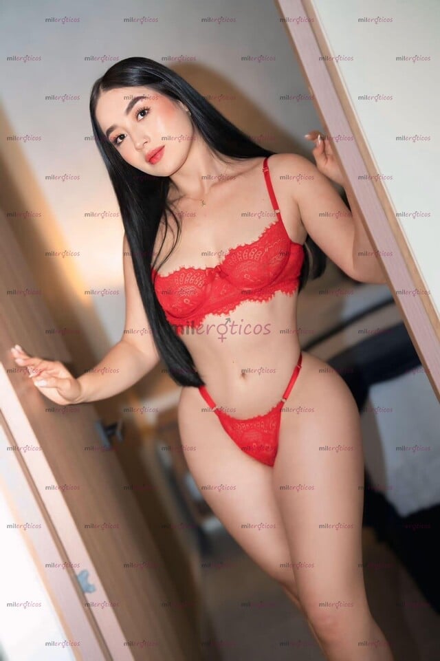 FOTOS DE ESCORTS VIP DE19 AÑOS CON PIEL SUAVE, VOZ DULCE Y CURVAS NATURALES
