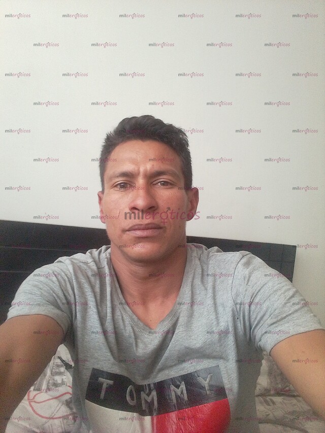 FOTOS DE ACTIVO COMPLACIENTE Y MUY CALIENTE ME GUSTAN TODO TIPO DE MUJERES DISPUESTO A VI