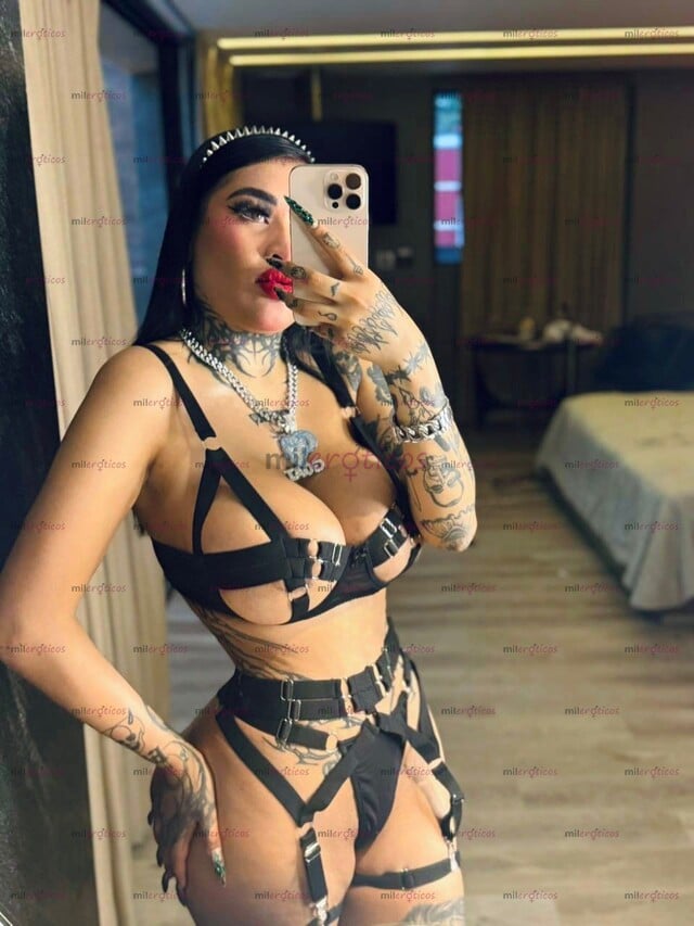 FOTOS DE TATUADAEXÓTICA FLAQUITA EXHUBERANTECULONA