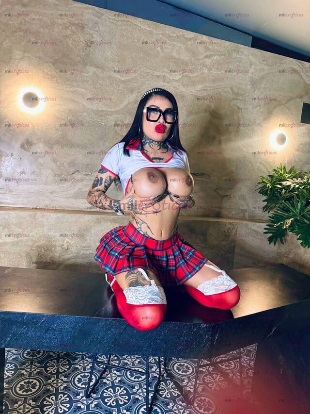 FOTOS DE TATUADAEXÓTICA FLAQUITA EXHUBERANTECULONA