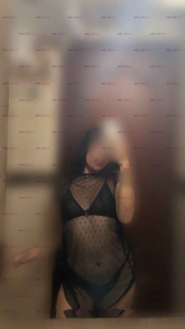 FOTOS DE UNIVERSITARIA CON UN CUERPO DELICIOSO NATURAL LLENA DE LUJURIA