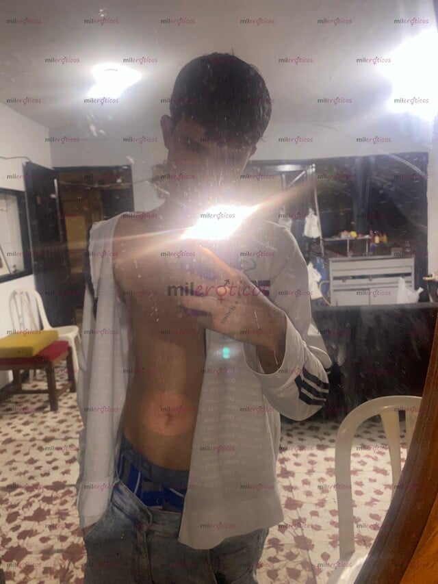 FOTOS DE POLLO LINDO FLACO CULO LINDO Y VERGA LINDA HABLEMOS Y NOS VEMOS