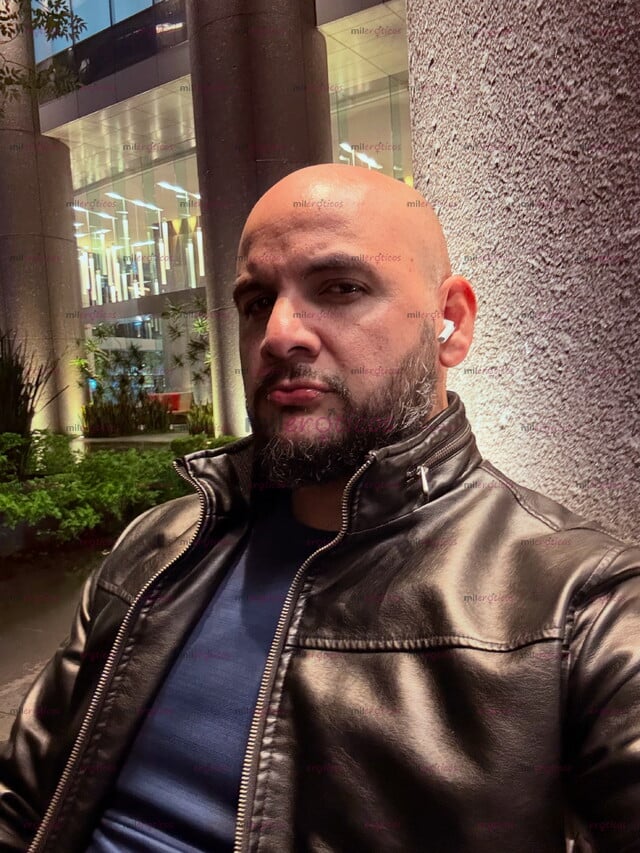 FOTOS DE MACHO ACTIVO PELUDO MORBOSO Y COMPLACIENTE