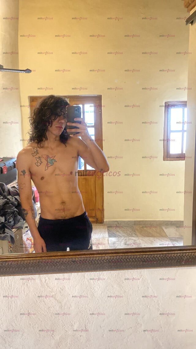 FOTOS DE CHICO ACTIVO FORÁNEO DOTADO Y COMPLACIENTE