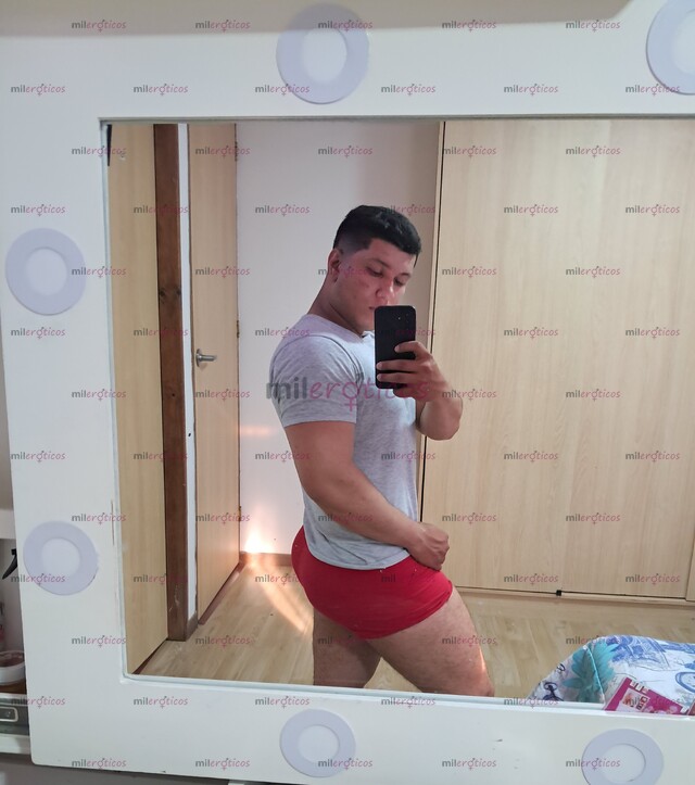 FOTOS DE HOMBRE DE POCAS PALABRAS, PERO CON GRAN ACTITUD