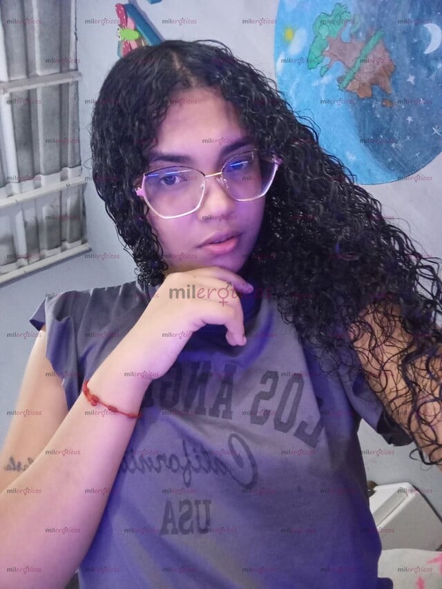 FOTOS DE VENEZOLANA CON GANAS DE SACARTE TODA LA LECHE
