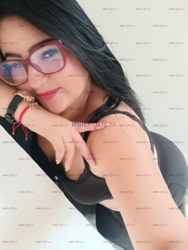 FOTOS DE GARGANTA PROFUNDA ENSALIVADO, VAGINA Y CULITO APRETADO. GORDIBUENA VENEZOLANA