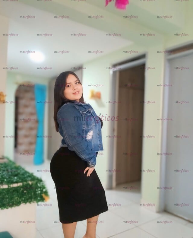 FOTOS DE LINDA Y COQUETA TRAVIESA SCORT CON RICA VAGINA ESTRECHITA Y RICO ORAL