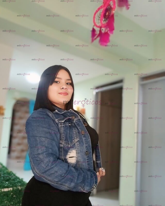 FOTOS DE LINDA Y COQUETA TRAVIESA SCORT CON RICA VAGINA ESTRECHITA Y RICO ORAL