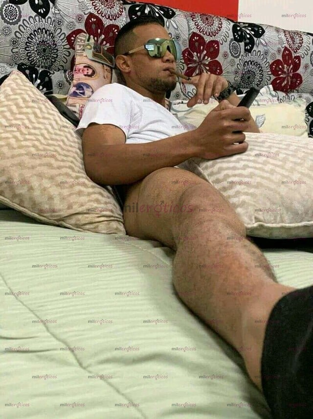 FOTOS DE LEO CHICO MORENO DOTADO Y LECHERO PARA TI