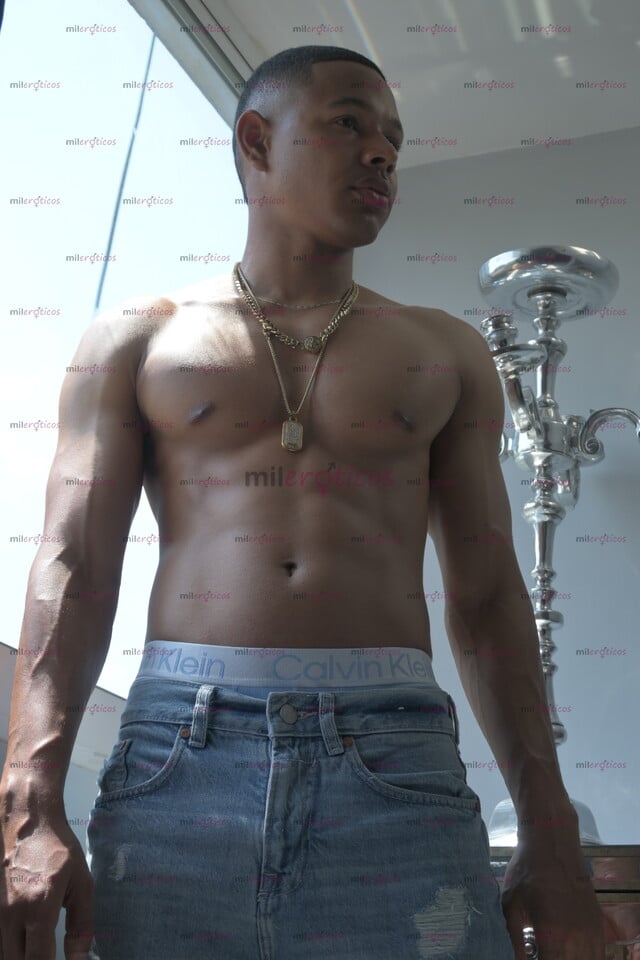 FOTOS DE DEPRAVADO DE 21 AÑOS VERGÓN LECHERO 22CM CALIENTE DISPONIBLE SOLO A DOMI