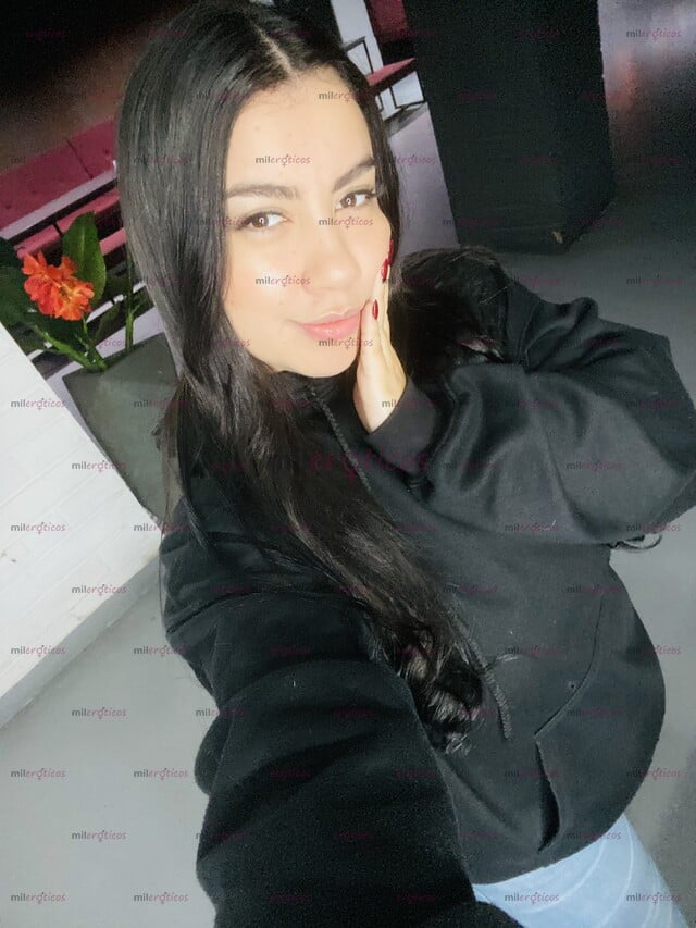 FOTOS DE MÍA COQUETA, EXCLUSIVA Y CON UNA ENERGÍA QUE ENAMORA.