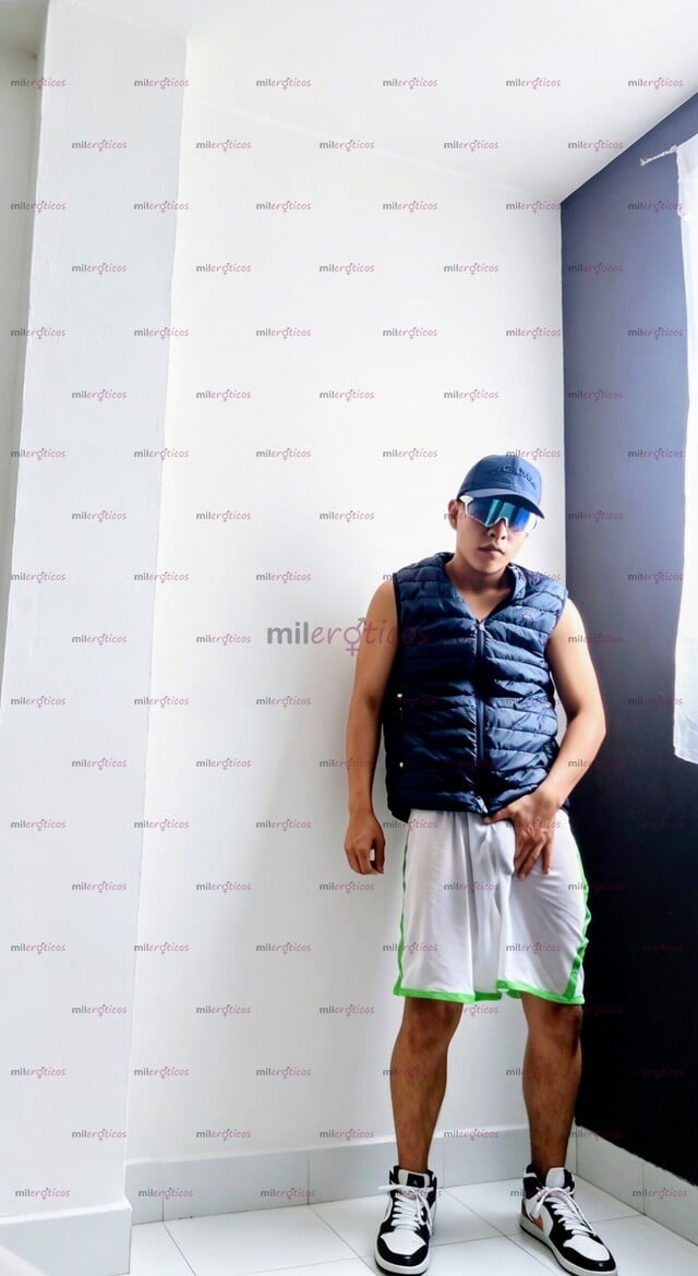 FOTOS DE ACTIVO, TENGO 21 AÑOS, SOY DE LA CDMX , ESTUDIANTE Y CREADOR DE CONTENIDO