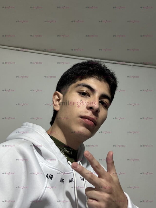 FOTOS DE CHICO VARONIL DE POLLA ENORME DISPONIBLE EN TU CIUDAD