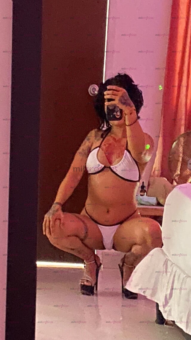 FOTOS DE LESBIANA MASAJISTA DE VAGINA PELUDA CLITORIS GRANDE MASAJE EROTICO SQUIRT