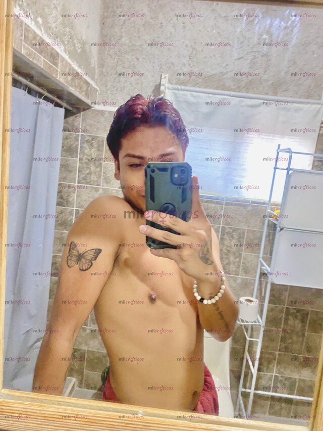 FOTOS DE CHICO DE 23 AÑOS DISPONIBLE Y DISPUESTO A COMPLACER TODAS TUS FANTASÍAS