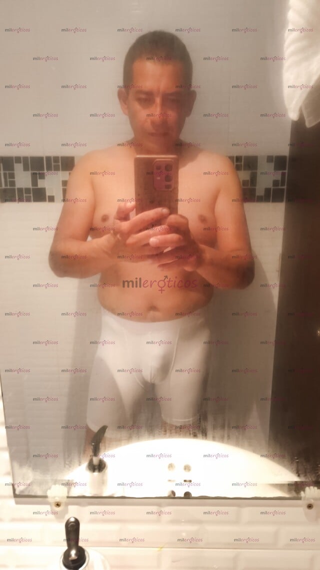 FOTOS DE CABALLERO DE COMPAÑIA DOMICILIOS O VIRTUALES