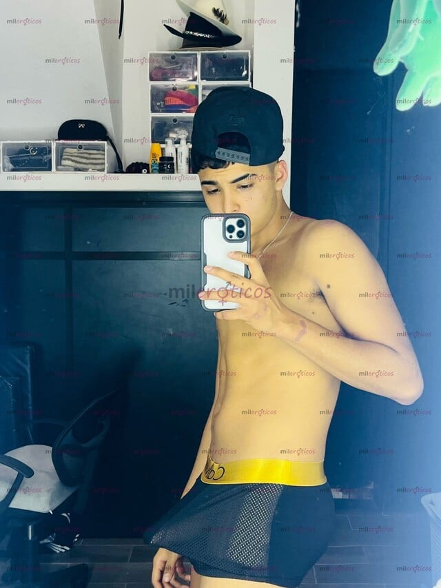 FOTOS DE HOLA ME LLAMO CARLOS SOY UN CHICO UNIVERSITARIO