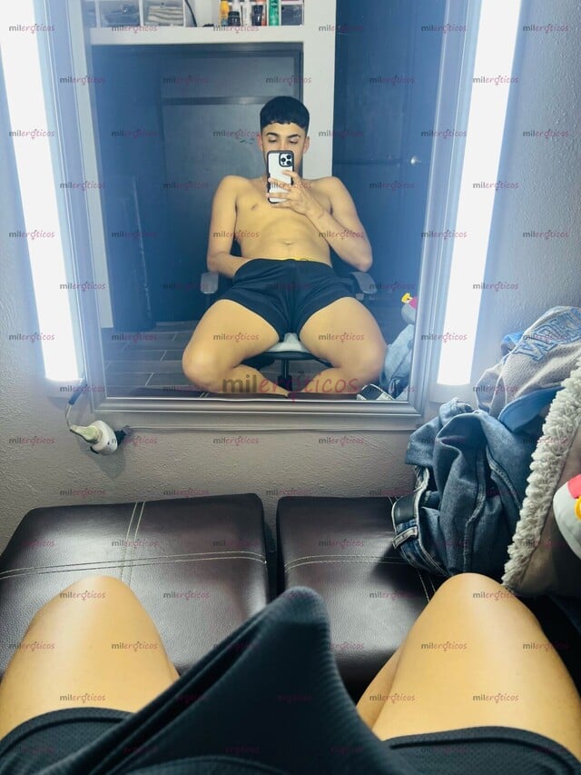 FOTOS DE HOLA ME LLAMO CARLOS SOY UN CHICO UNIVERSITARIO