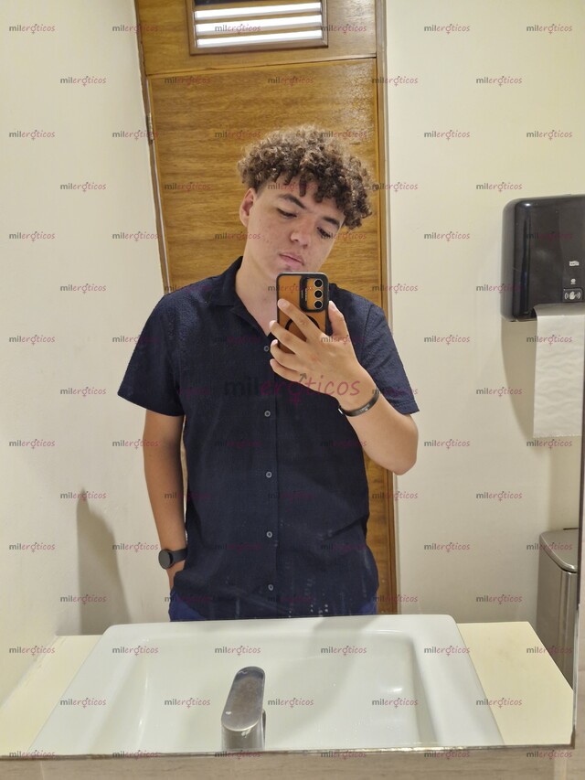 FOTOS DE CABALLERO DISCRETO, GÜERO DE 1.80 CON CABELLO RIZADO, CERO PRISAS.