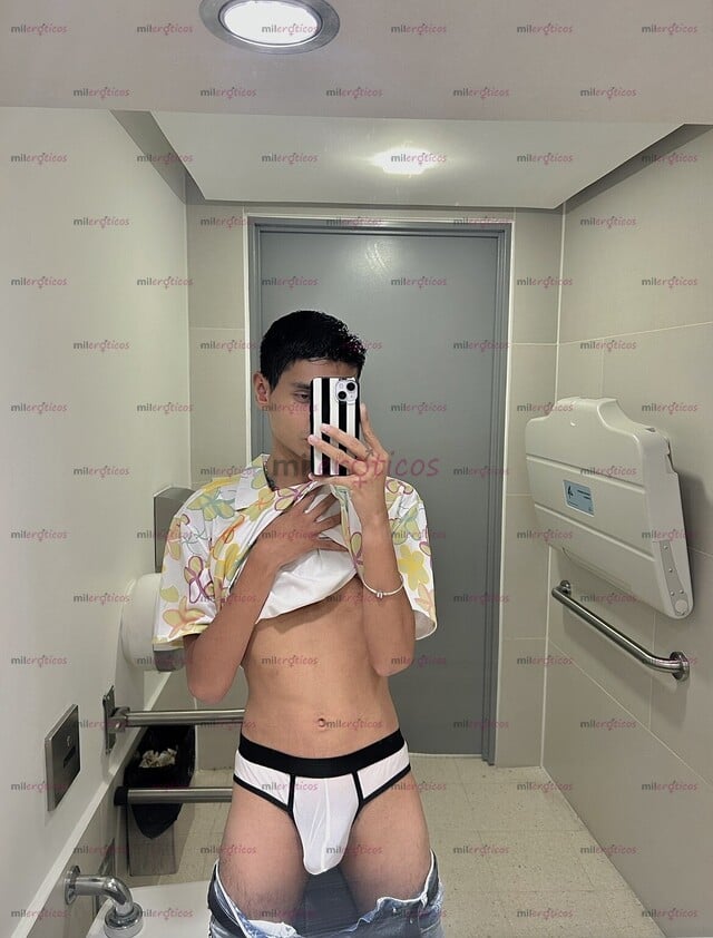 FOTOS DE CHICO VERSÁTIL DELGADO SUMISO Y COMPLACIENTE