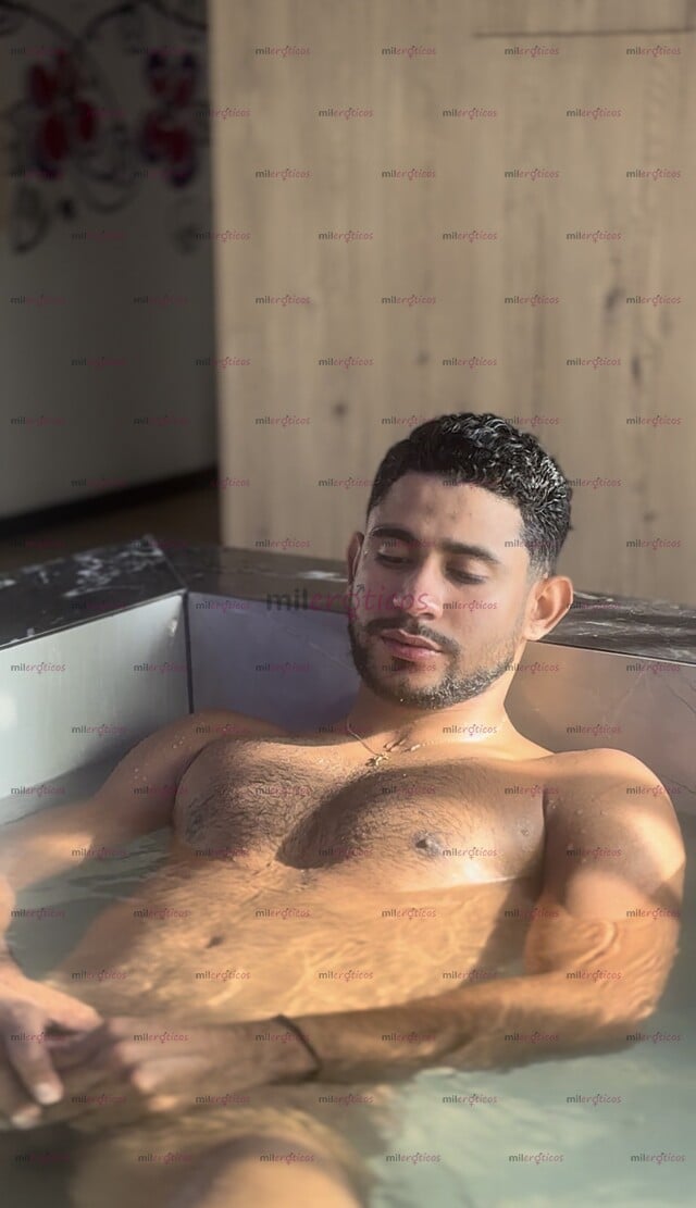 FOTOS DE VENEZOLANO 24 AÑOS DOTADO, VARONIL, DIVERTIDO CON LUGAR