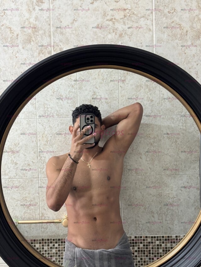 FOTOS DE VENEZOLANO 24 AÑOS DOTADO, VARONIL, DIVERTIDO CON LUGAR