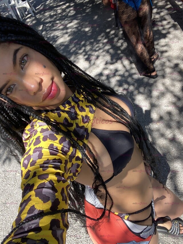 FOTOS DE SEXY MORENA OJOS VERDES CULONA CINTUROTA