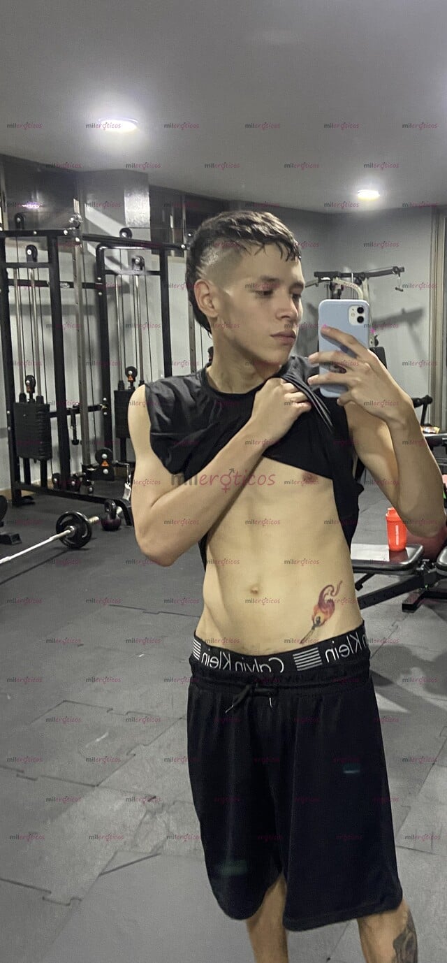 FOTOS DE SORNERO Y ARRECHO DISPUESTO A TODO VERGÓN